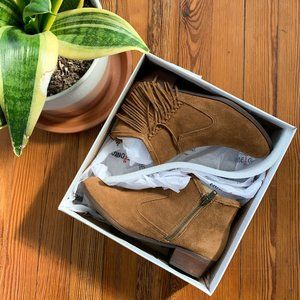 Minnetonka ankle boots with fringe